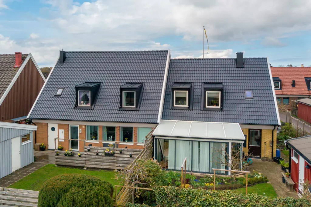 Häljarp, 260kvm betongpannor