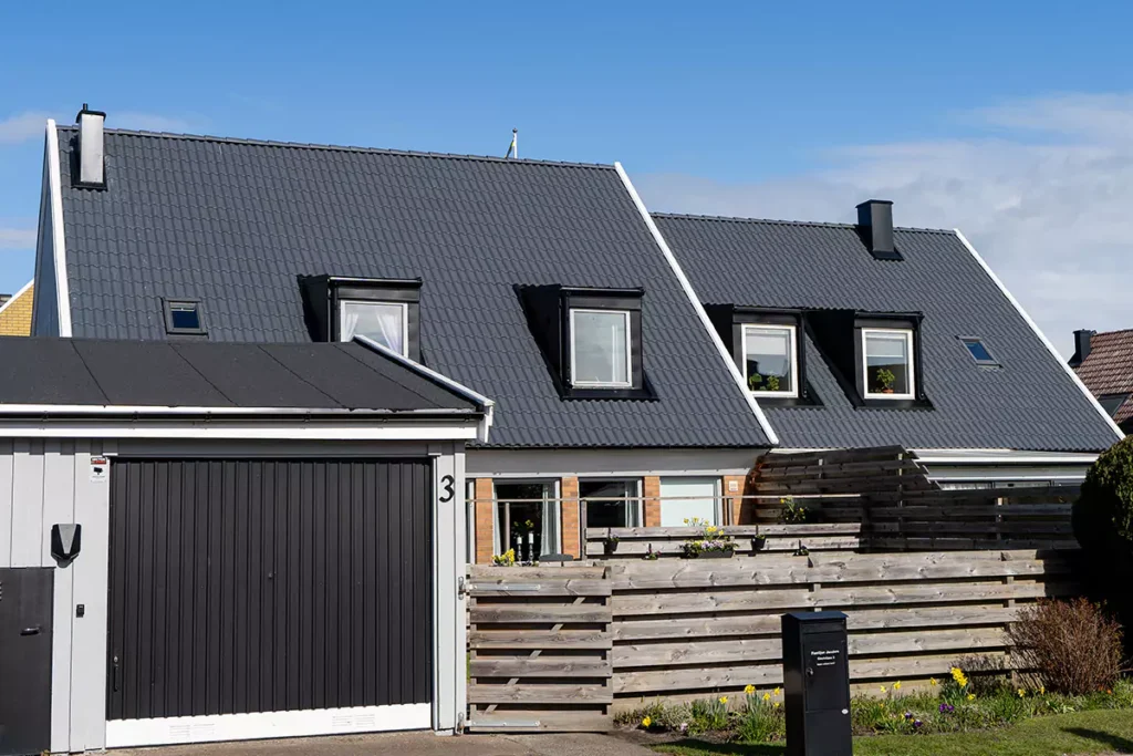 Häljarp, 260kvm betongpannor